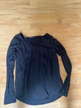 Heimish USA size 2x top. Black ribbed long sleeves.